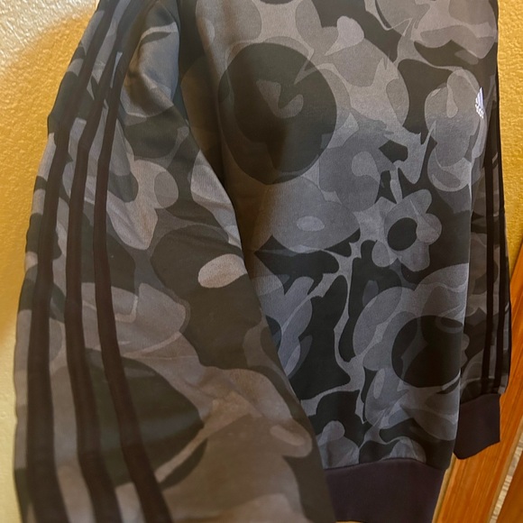 Adidas Black Camouflage Sweatshirt - Picture 6 of 10